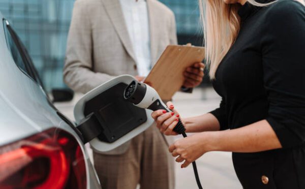 Québec adopts its regulation prohibiting motor vehicles and internal combustion engines by 2035