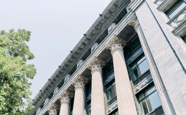 Les ACVM finalise le modèle d’« accès tenant lieu de transmission » pour les documents d’information continue : implications pratiques pour les émetteurs assujettis